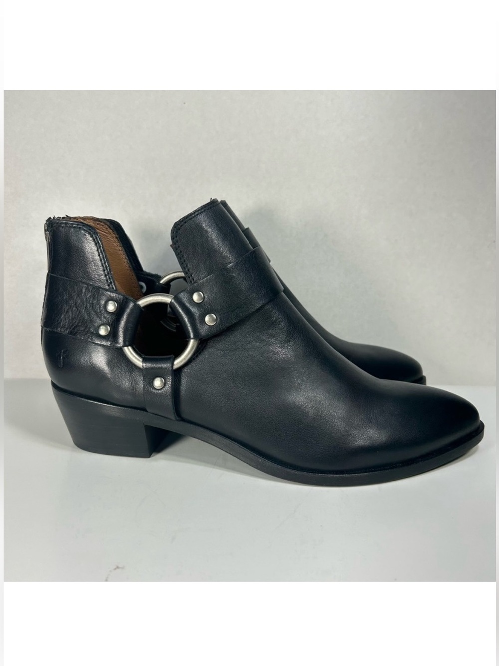 NEW Frye Ray Harness Black Leather Back Zip Ankle Heel Boots Bootie Women’s 10 M